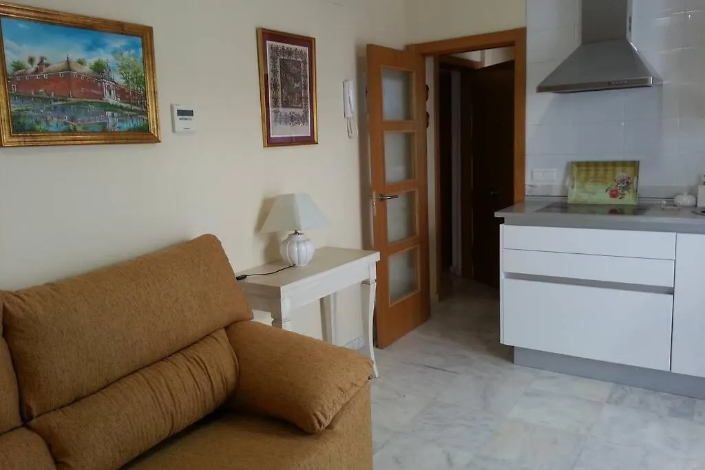 Alleanza, Puerta A Santa Cruz Sevilla Spanien